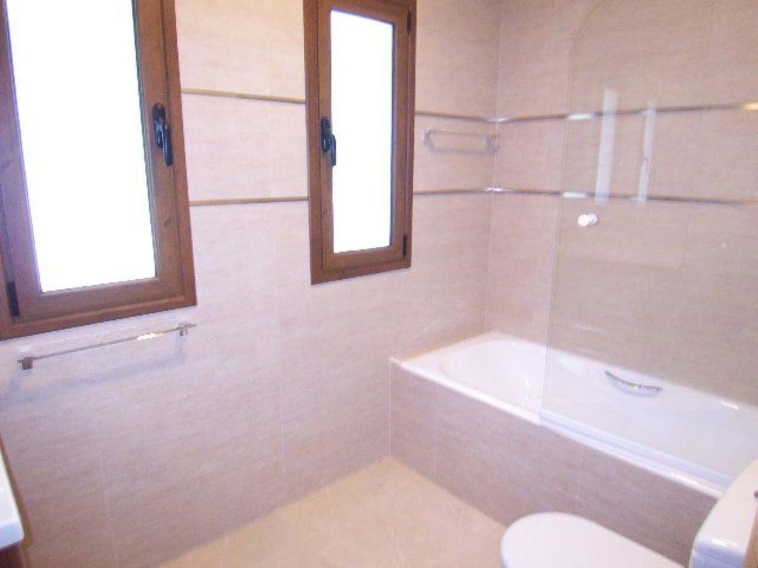 2 Estupendas villas en una zona tranquila y verde.