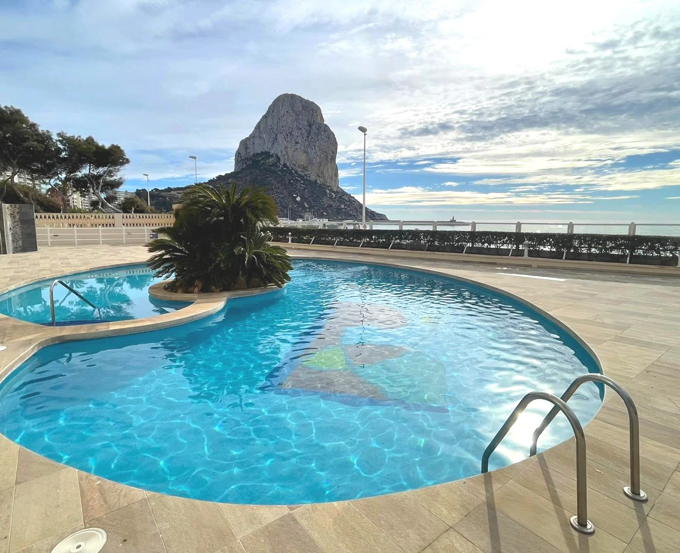 Tu rincón frente al Mediterráneo: luz, mar y tranquilidad en Calpe