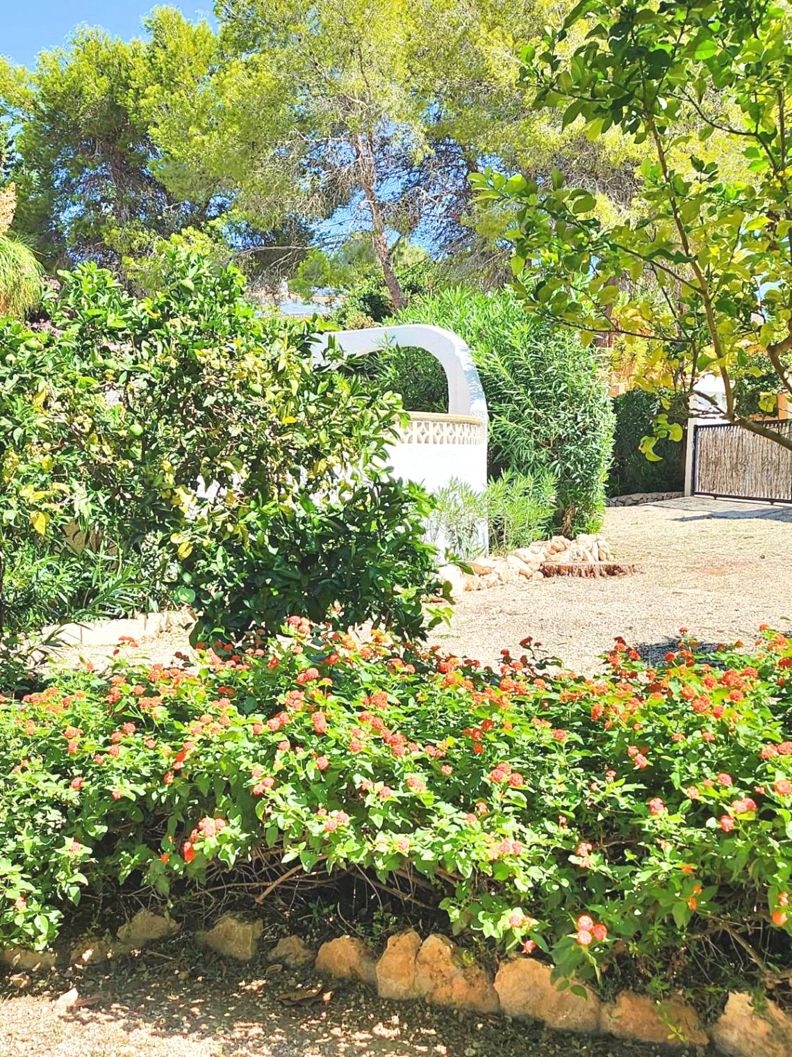 En zona de Los Pinos Si te identificas con el estilo mediterráneo...Esta es tu casa!!