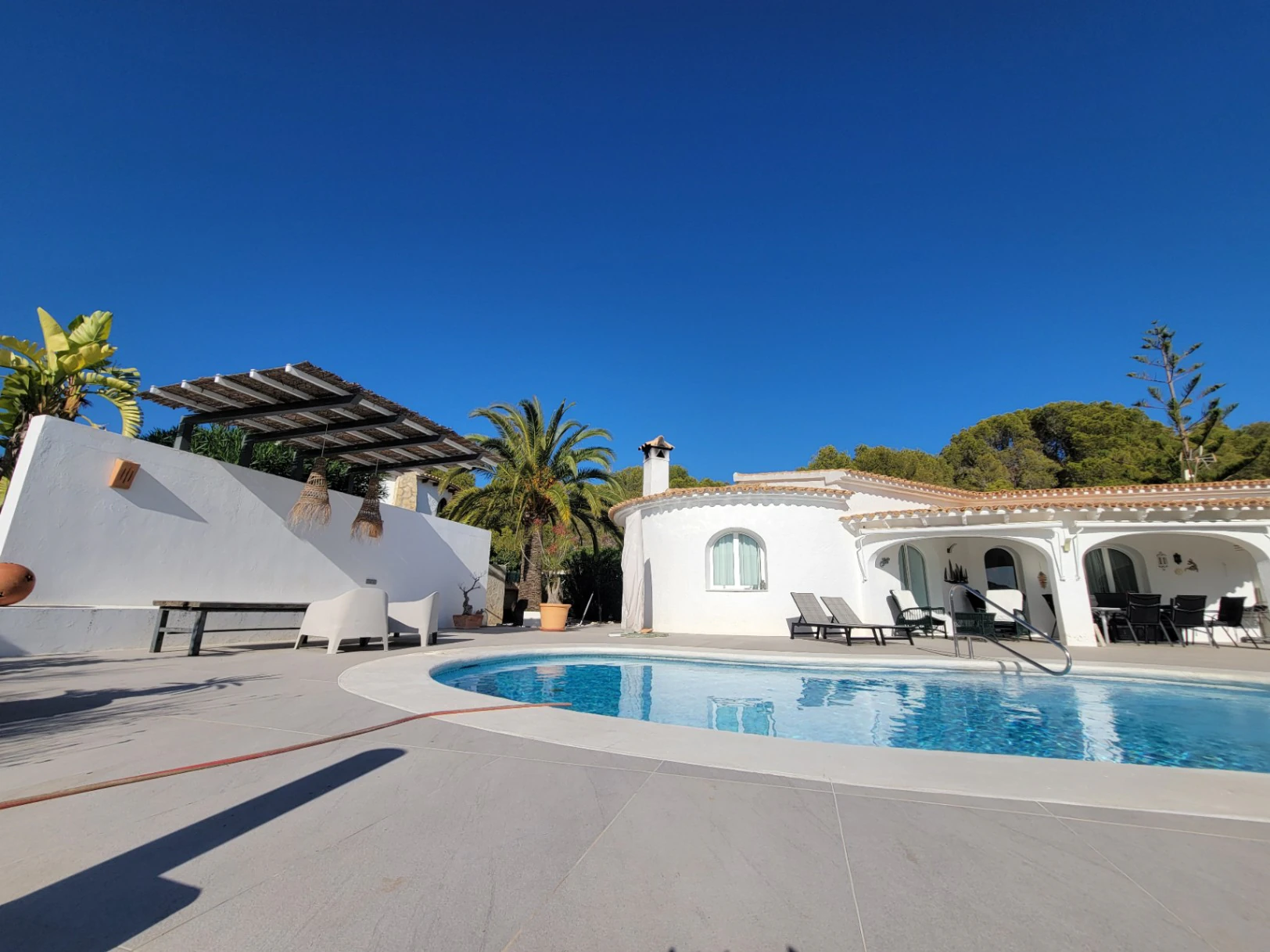 VILLA PRECIOSA CERCA DE TODOS LOS SERVICIOS
