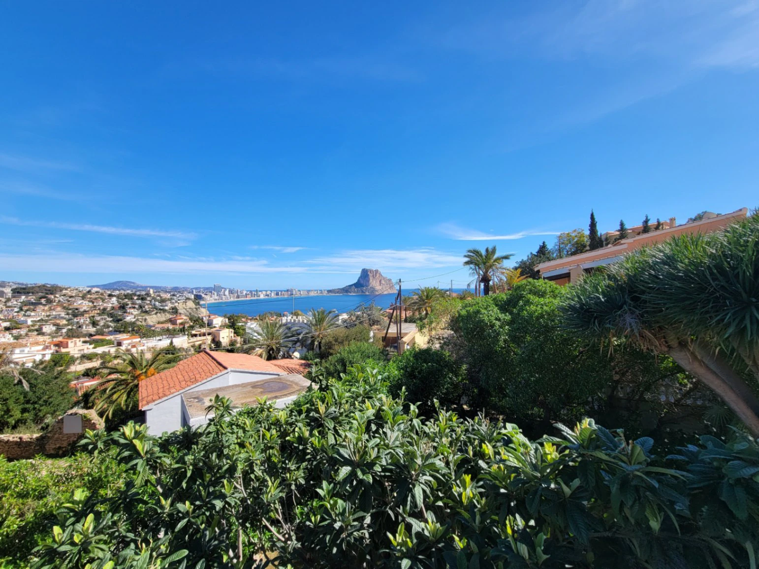 VILLA EN MARYVILLA CON VISTAS ESPECTACULARES CON PROYECTO MODERNO