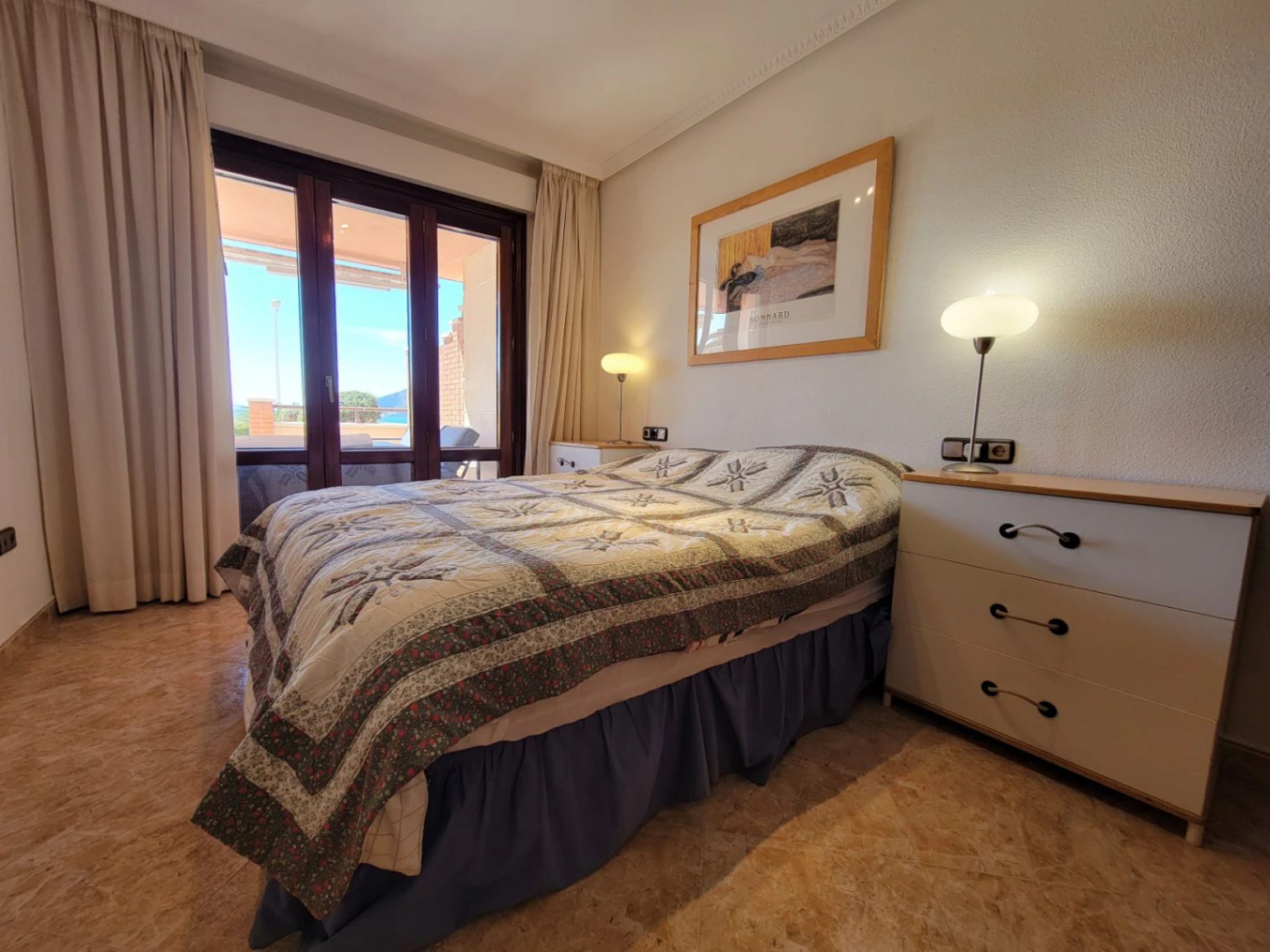 Apartamento en primera linea de playa con acceso directo a la playa.