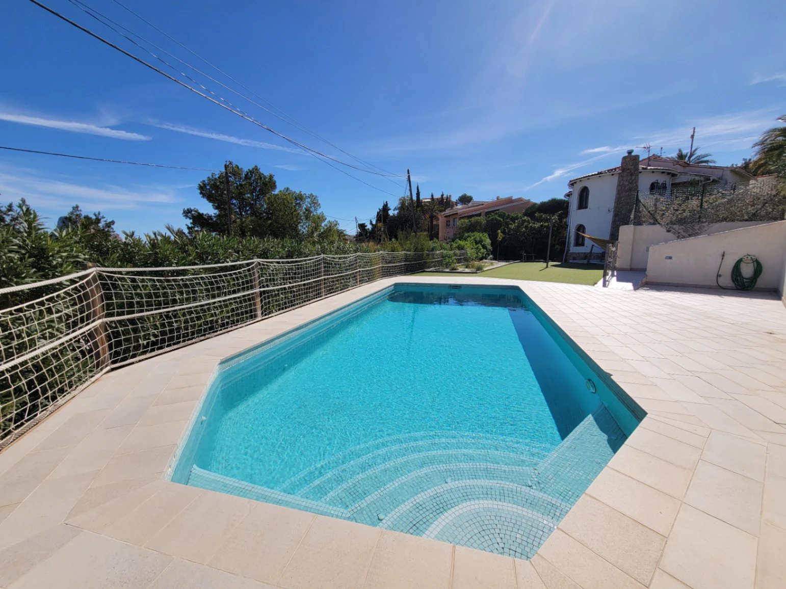 VILLA EN MARYVILLA CON VISTAS ESPECTACULARES CON PROYECTO MODERNO