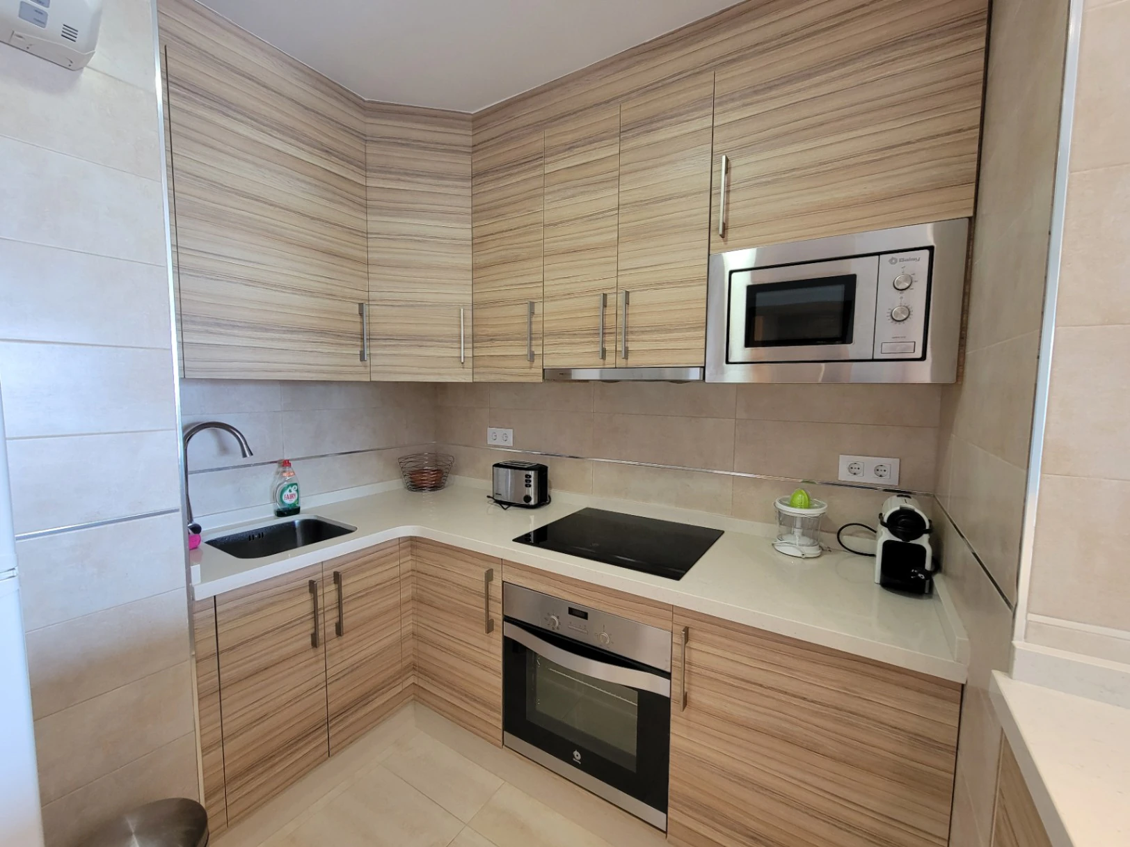 APARTAMENTO CERCA DE TODOS LOS SERVICIOS Y DE LA PLAYA