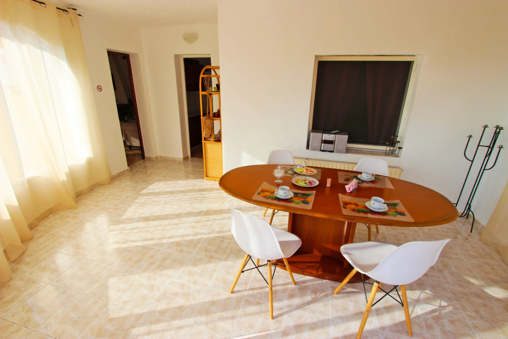 Villa de 3 dormitorios con vistas al mar y a las montañas