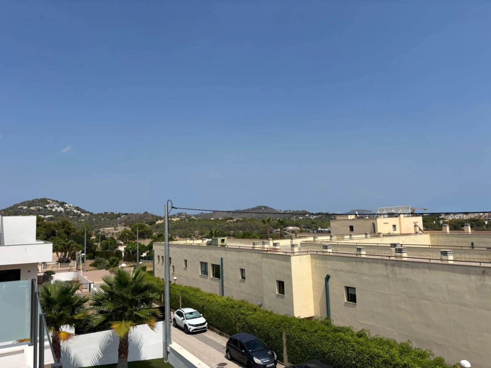 Exclusiva villa de lujo con diseño ibicenco, piscina, spa y apartamento de invitados en Calpe