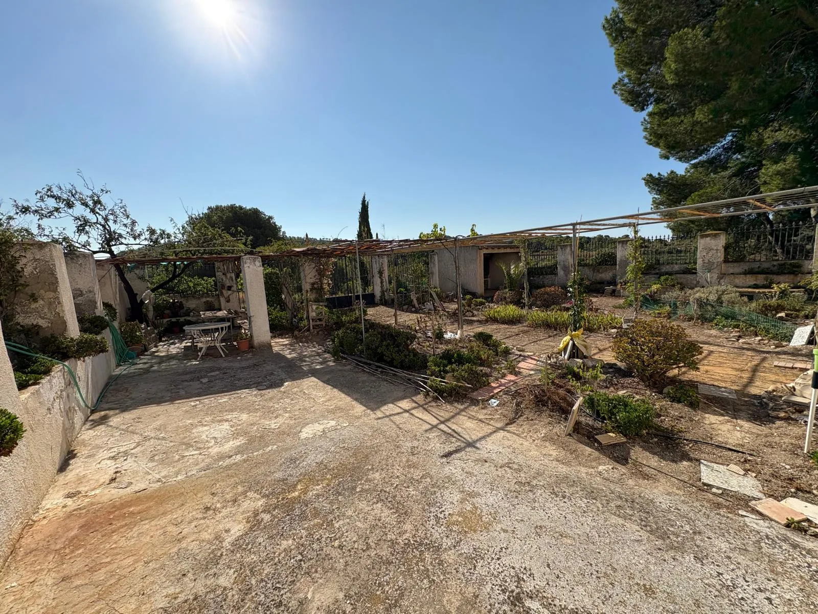8216 - FINCA EN PLENA NATURALEZA  CON MUCHA TRAQUILIDAD