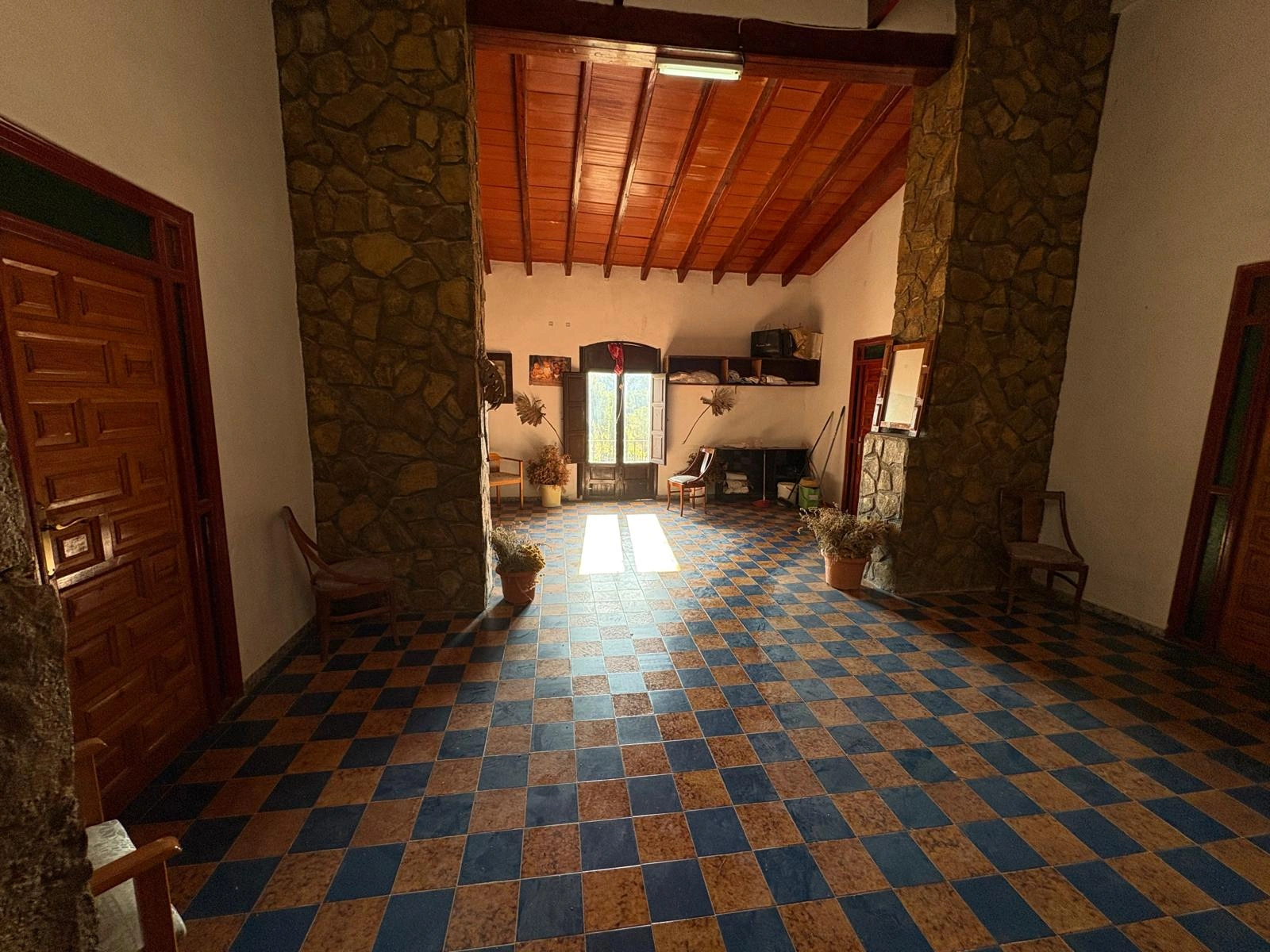 8216 - FINCA EN PLENA NATURALEZA  CON MUCHA TRAQUILIDAD