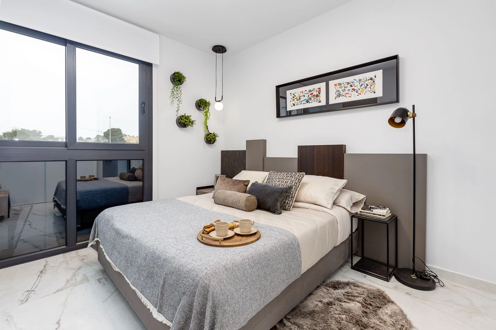 Precioso Bungalow con su modernidad y sostenibilidad en Torrevieja.