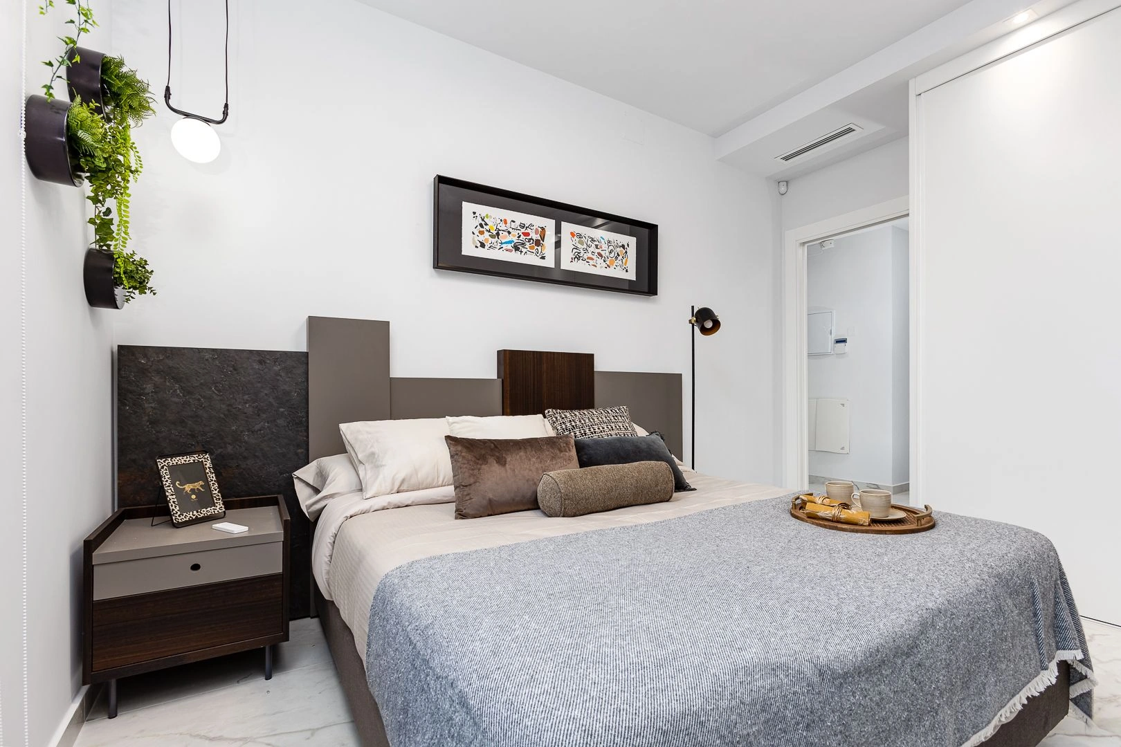 Precioso Bungalow con su modernidad y sostenibilidad en Torrevieja.