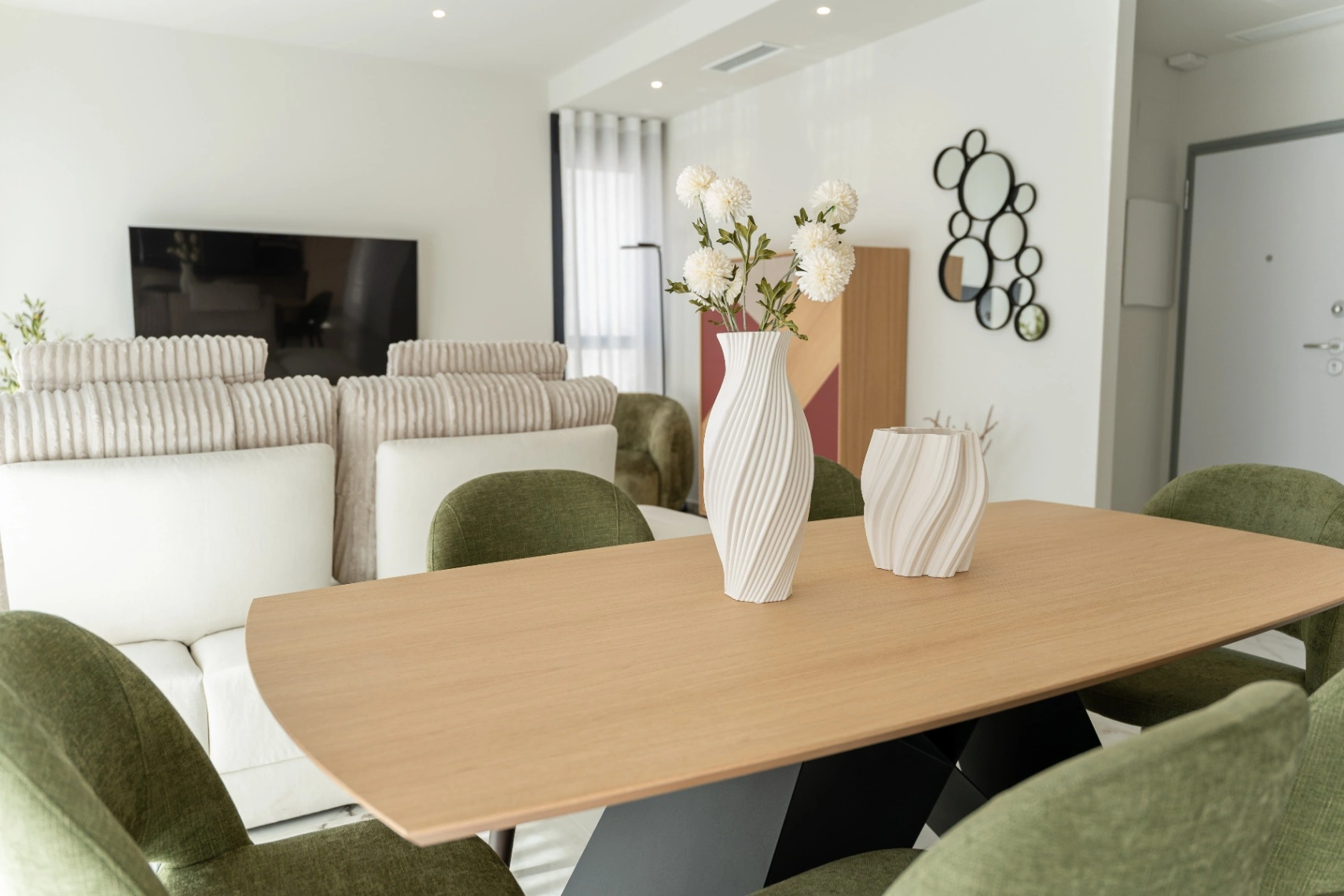 2197 - Villa con un estilo moderno para entrar a vivir con esa comodidad y sostenibilidad, en Cuidad Quesada.