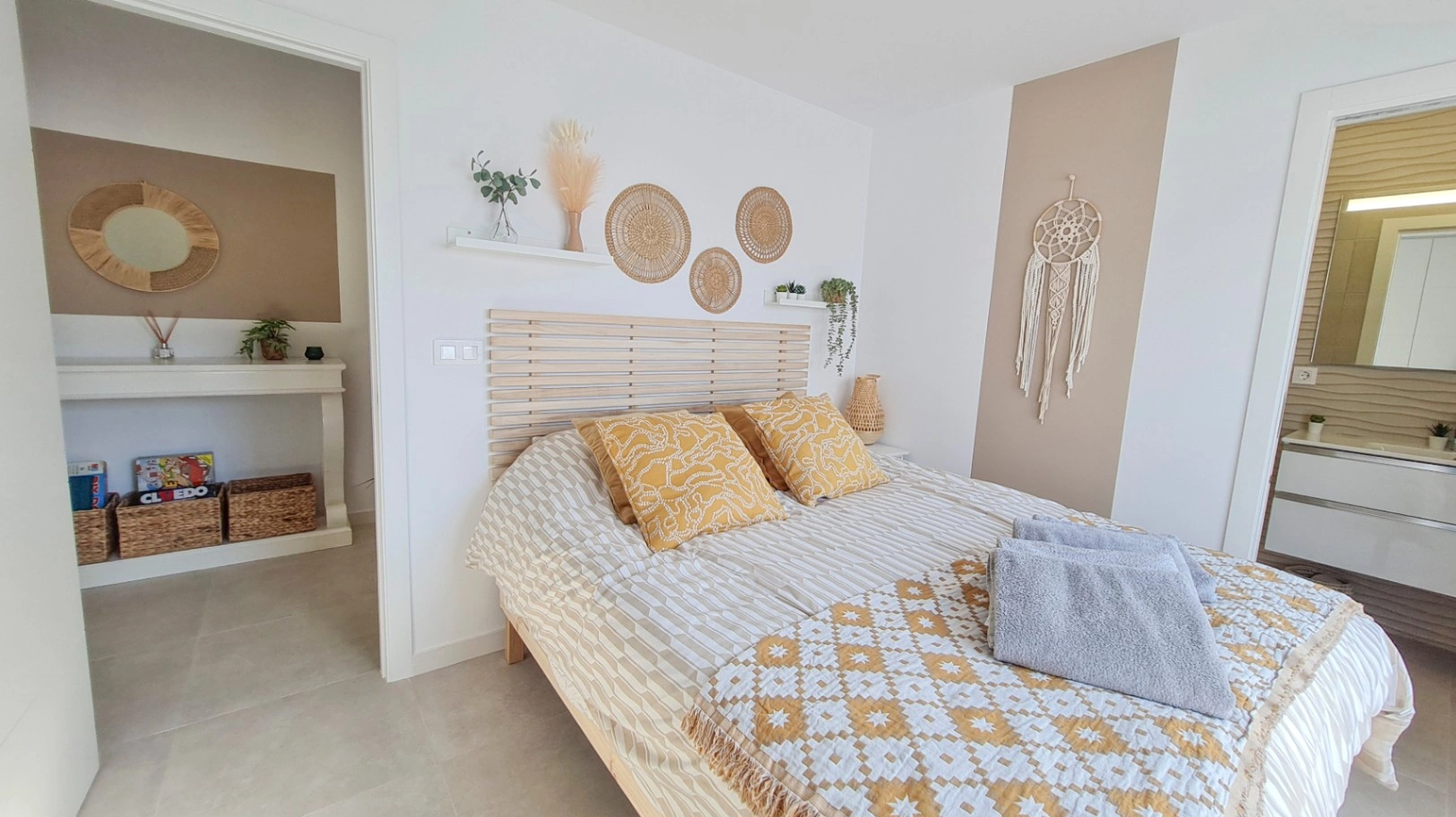 1651 - Chalet de lujo en San Pedro del Pinatar con 3 dormitorios y 3 baños