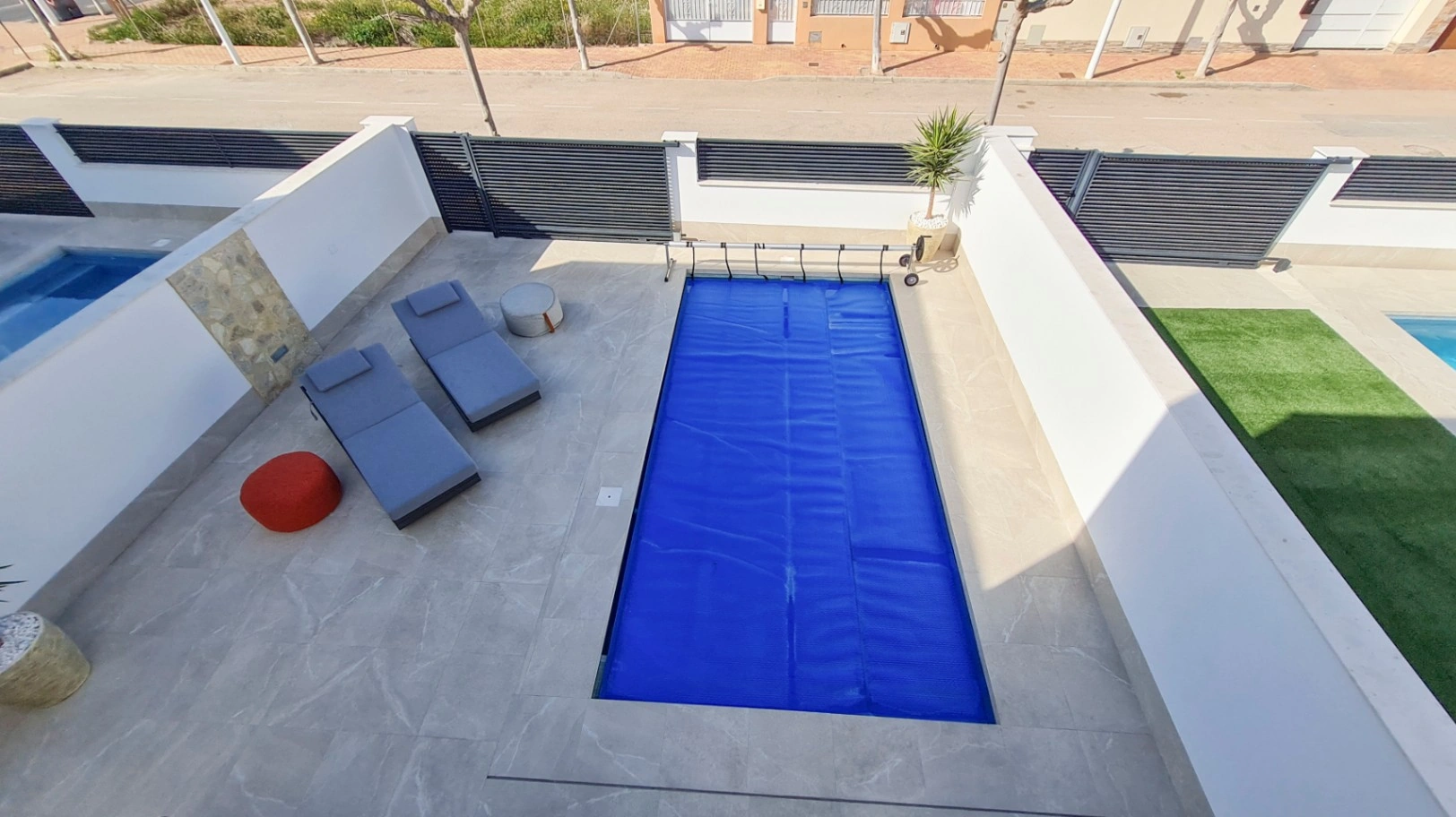 1651 - Chalet de lujo en San Pedro del Pinatar con 3 dormitorios y 3 baños