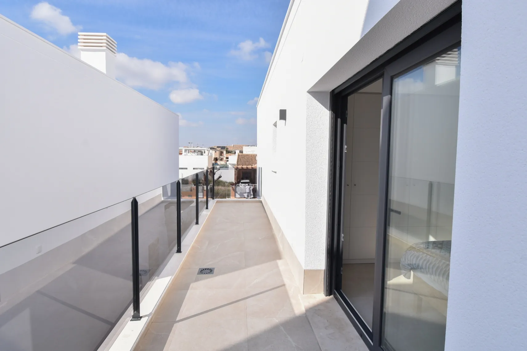 1651 - Chalet de lujo en San Pedro del Pinatar con 3 dormitorios y 3 baños