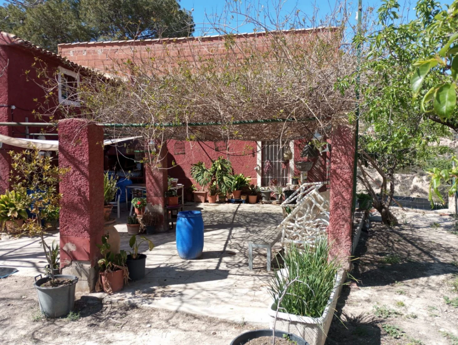 Casa de campo situada a 5 minutos de Relleu un pueblo de moda por su gran turismo