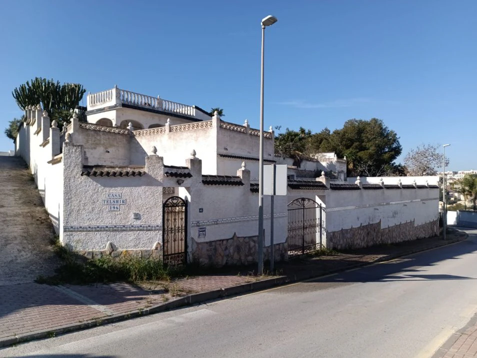 Chalet para buena inversión, a reformar en San Fulgencio