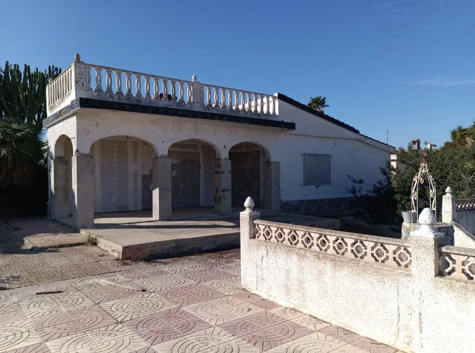 Chalet para buena inversión, a reformar en San Fulgencio