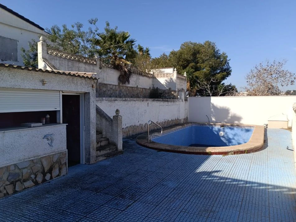 Chalet para buena inversión, a reformar en San Fulgencio