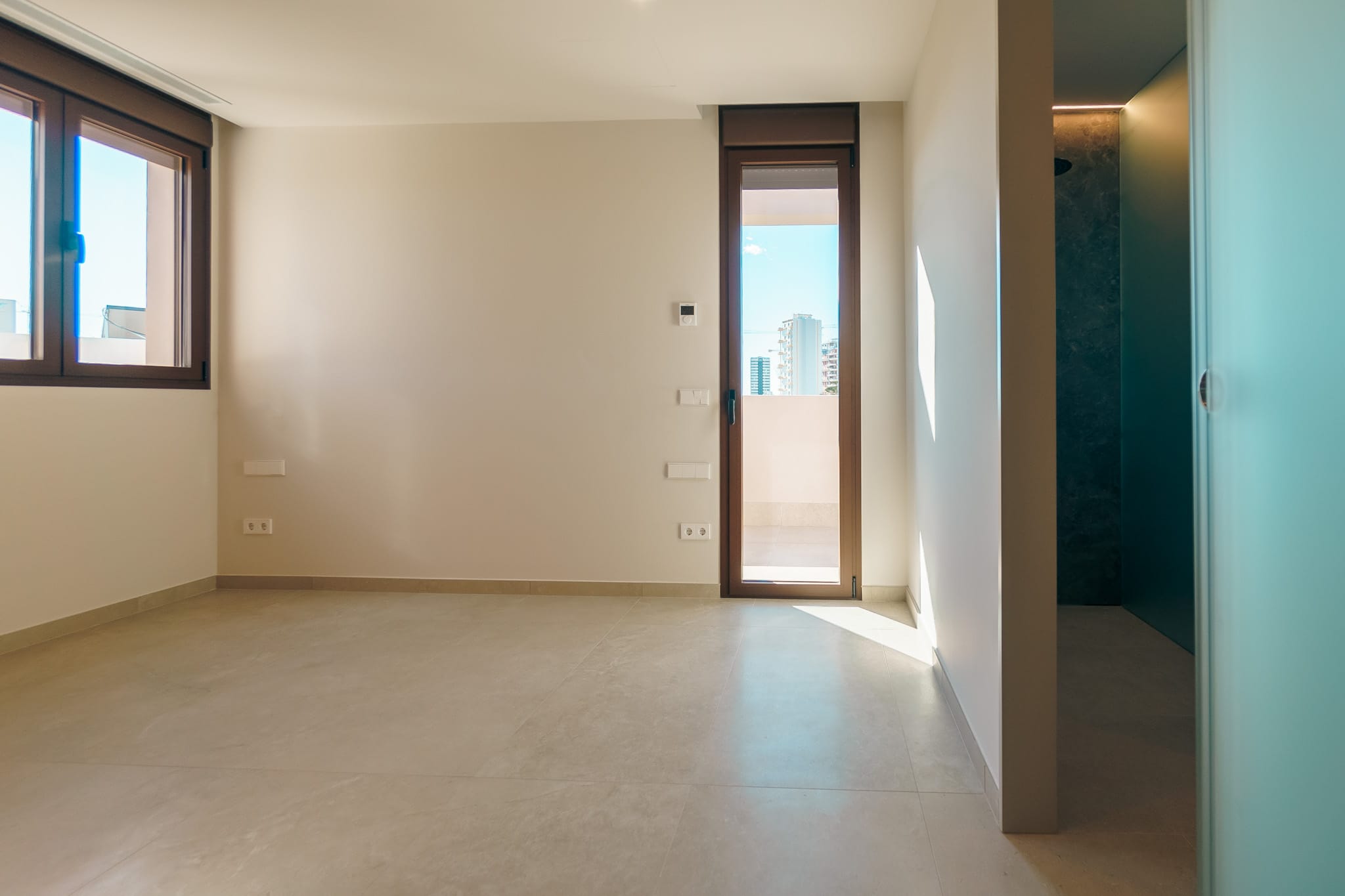 Modern chalet in Calpe with 5 bedrooms and private pool