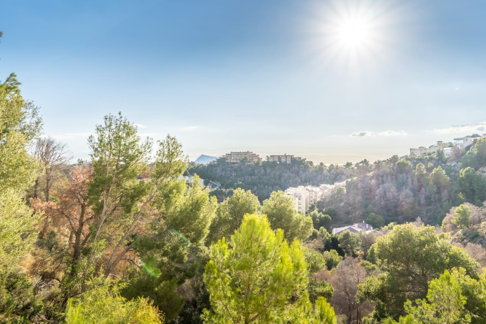 6647 - Casa a la venta en Altea, 3 dormitorios y amplio balcón.