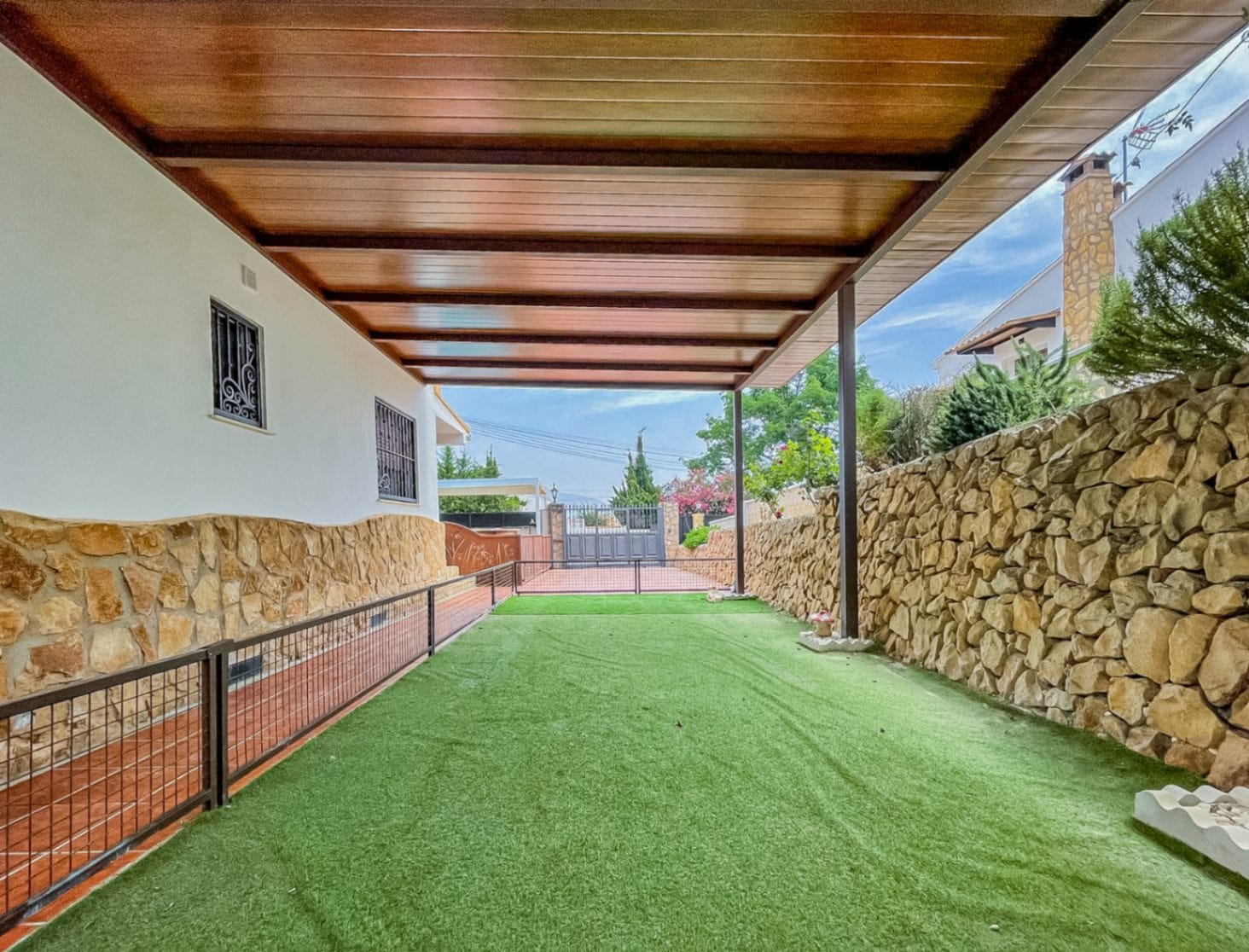 For Sale. Semi-detached house in Alfaz del Pi