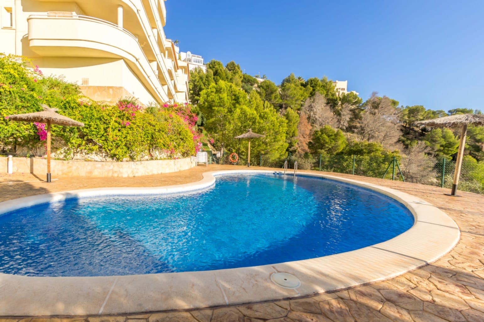House for sale in Altea, 3 bedrooms and a spacious balcony.