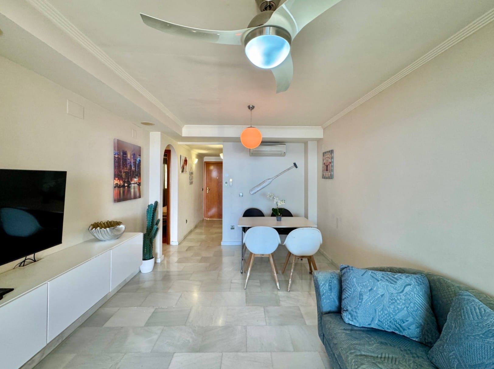 Apartment for sale in Altea in front of the beach with a jacuzzi.