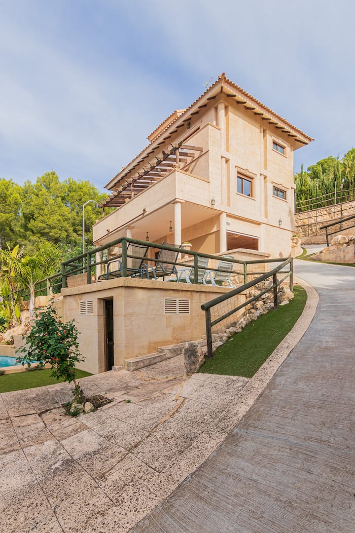 Venta. Chalet/Villa en Altea