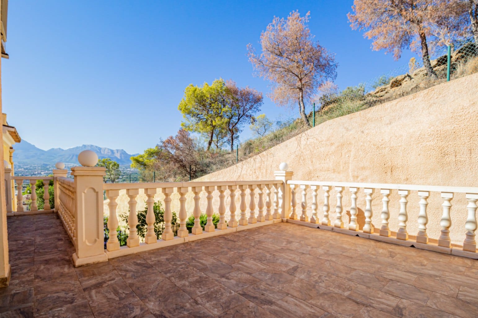 For Sale. Semi-detached house in Albir