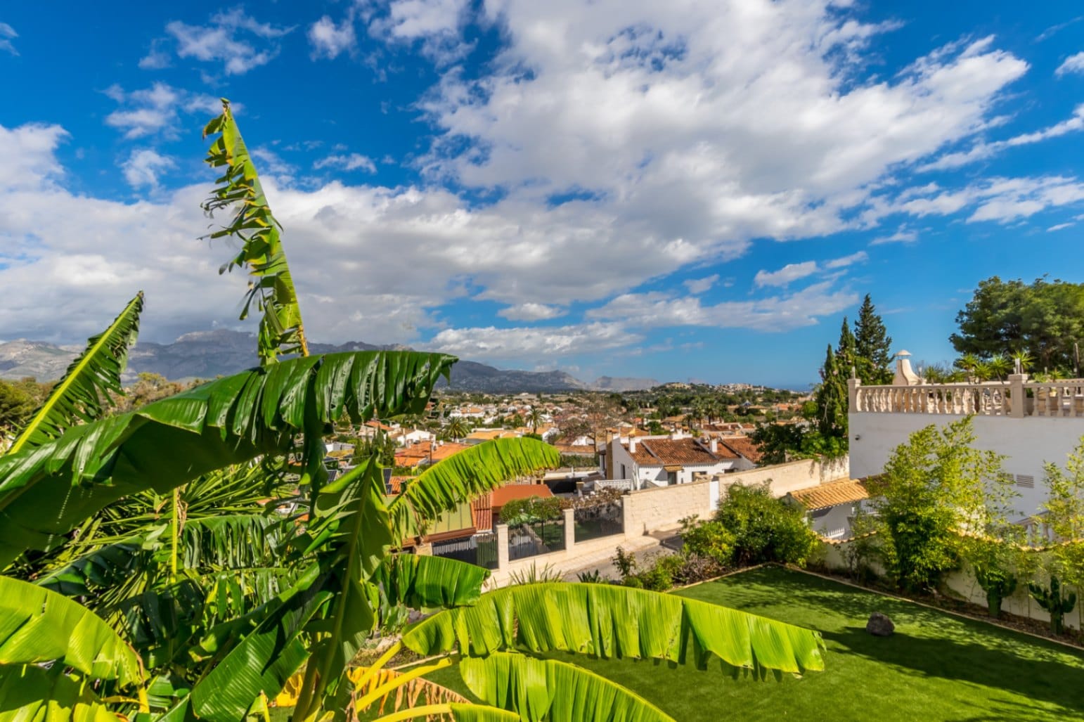 Detached chalet in L'Albir with pool