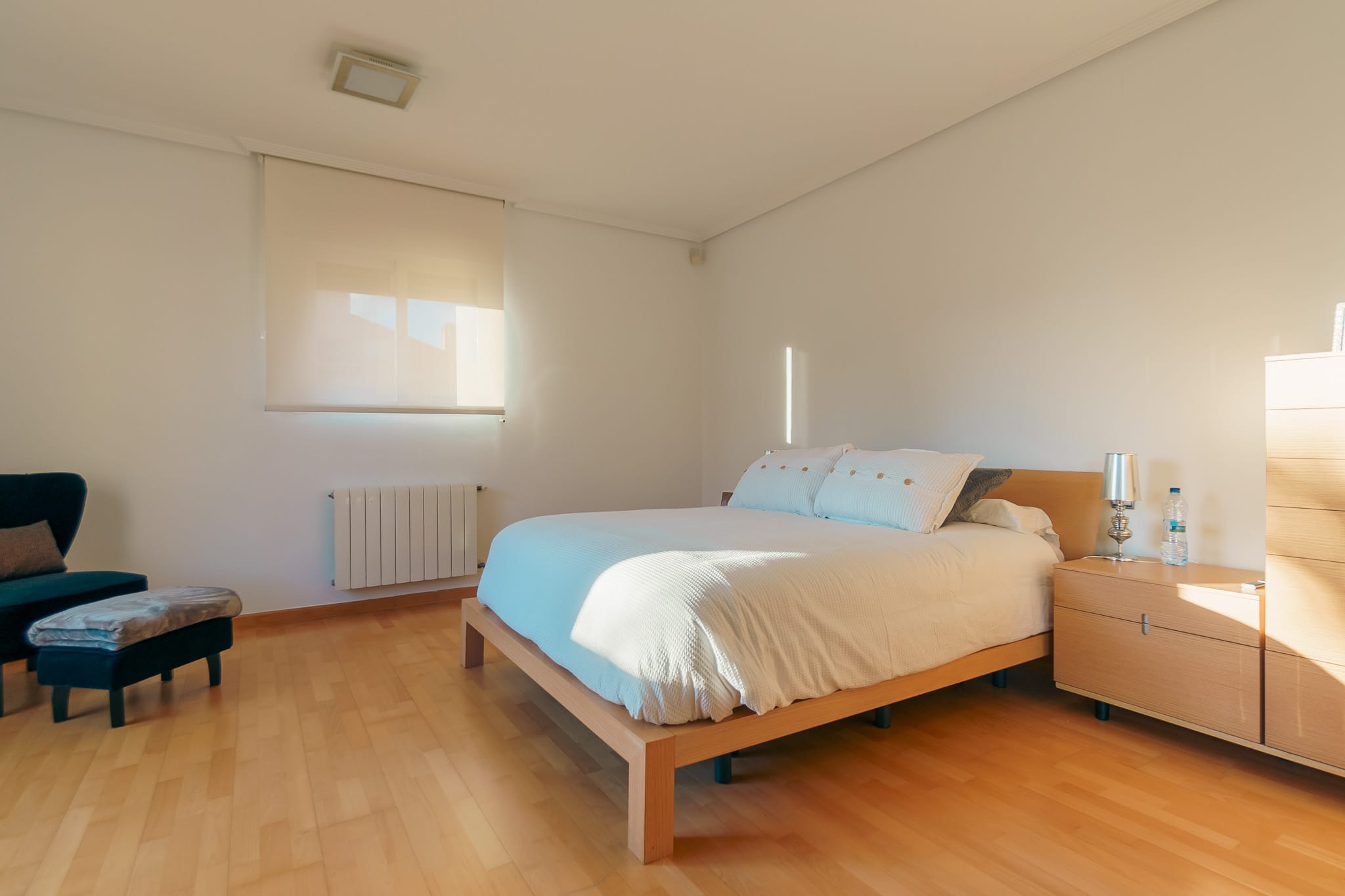 Chalet for sale with 4 bedrooms and a swimming pool in Benidorm.