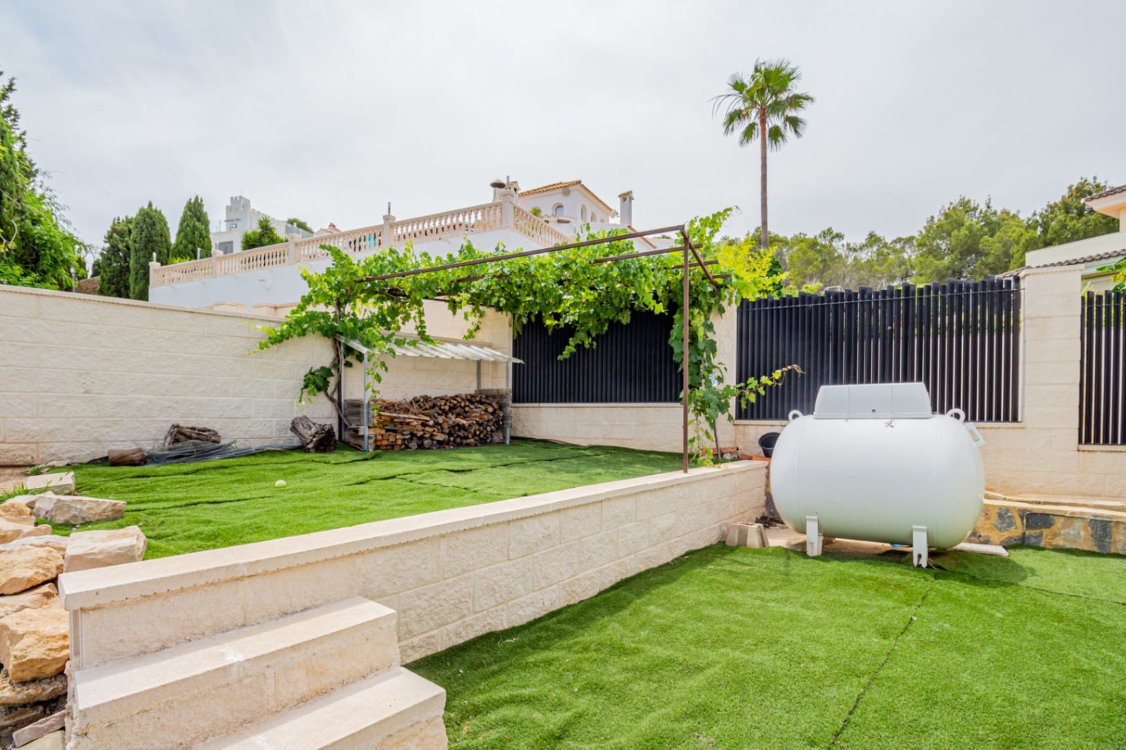 For Sale. Semi-detached house in Alfaz del Pi