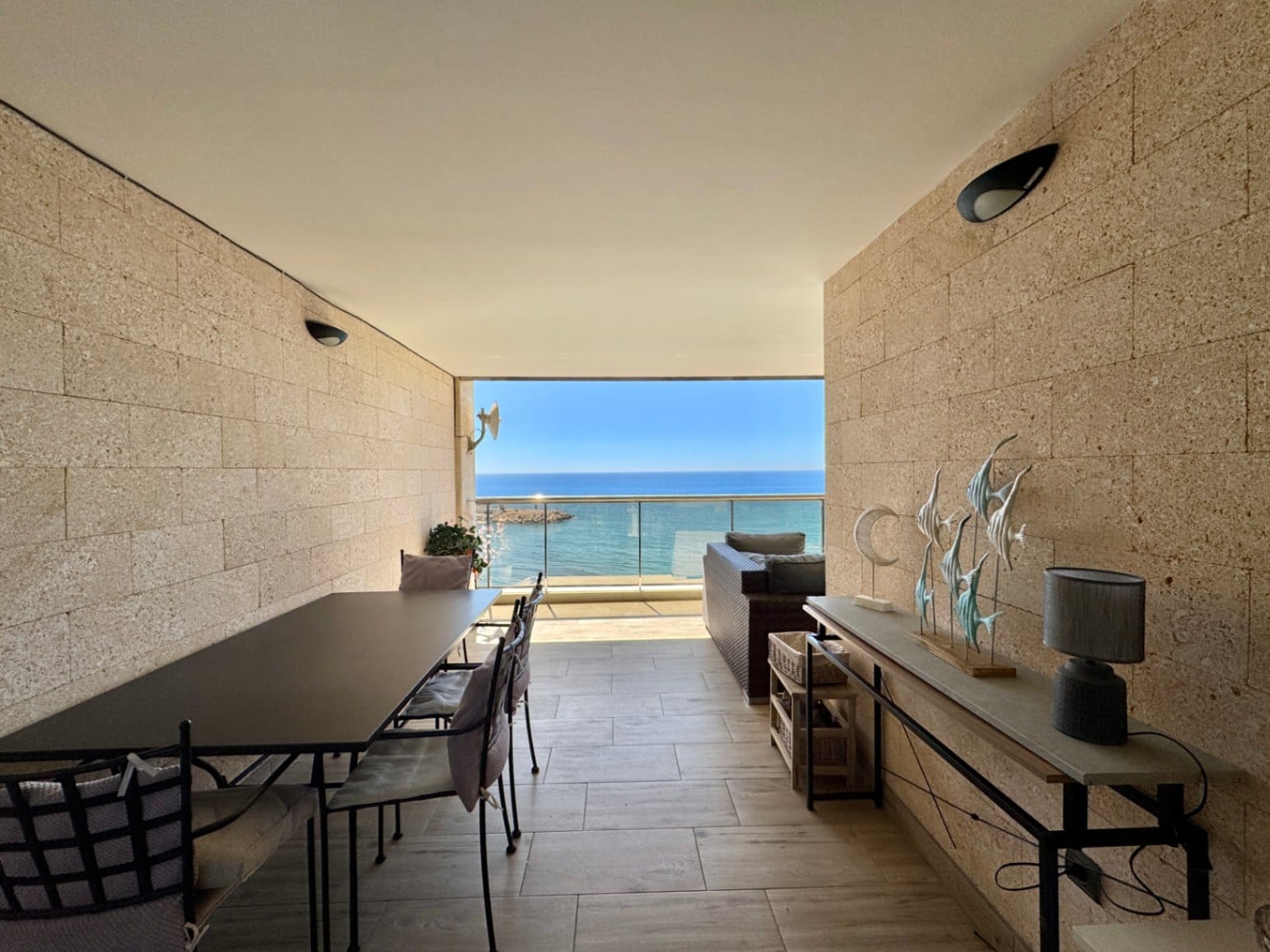 Apartment for sale in Altea in front of the beach with a jacuzzi.