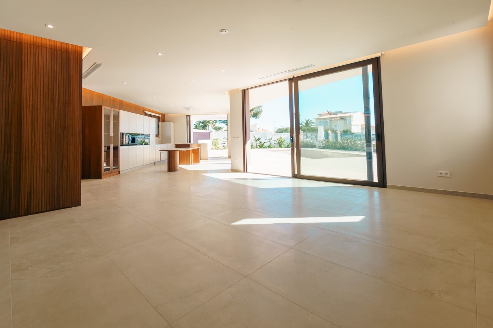Modern chalet in Calpe with 5 bedrooms and private pool
