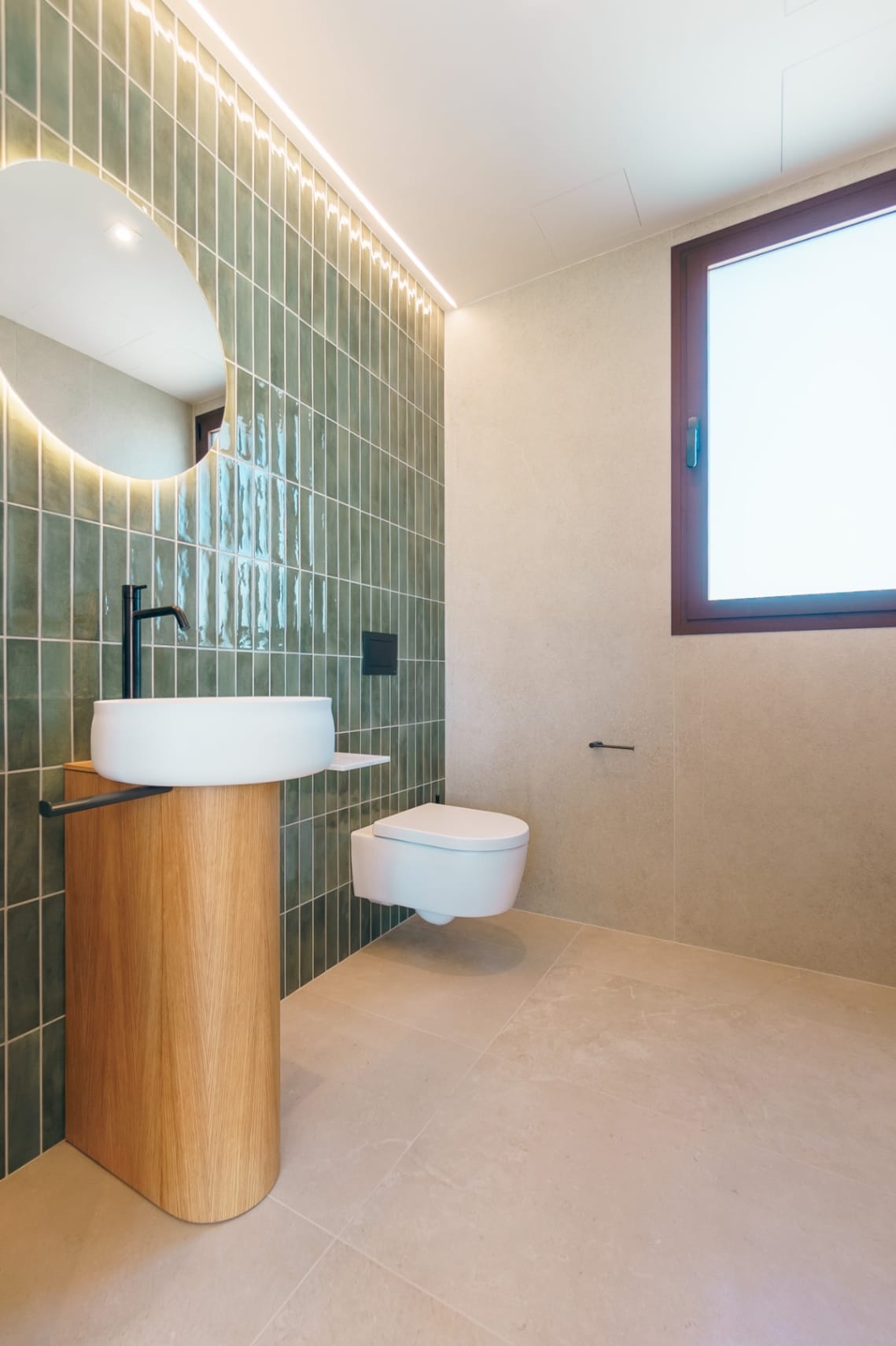 Modern chalet in Calpe with 5 bedrooms and private pool