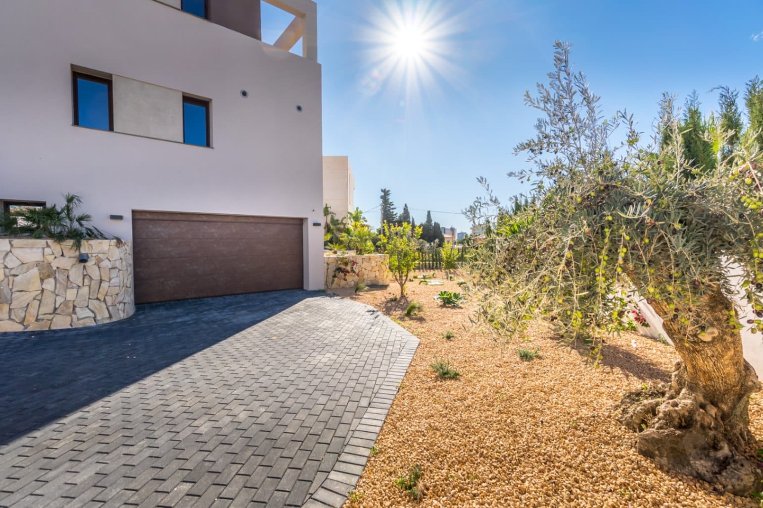 Modern chalet in Calpe with 5 bedrooms and private pool