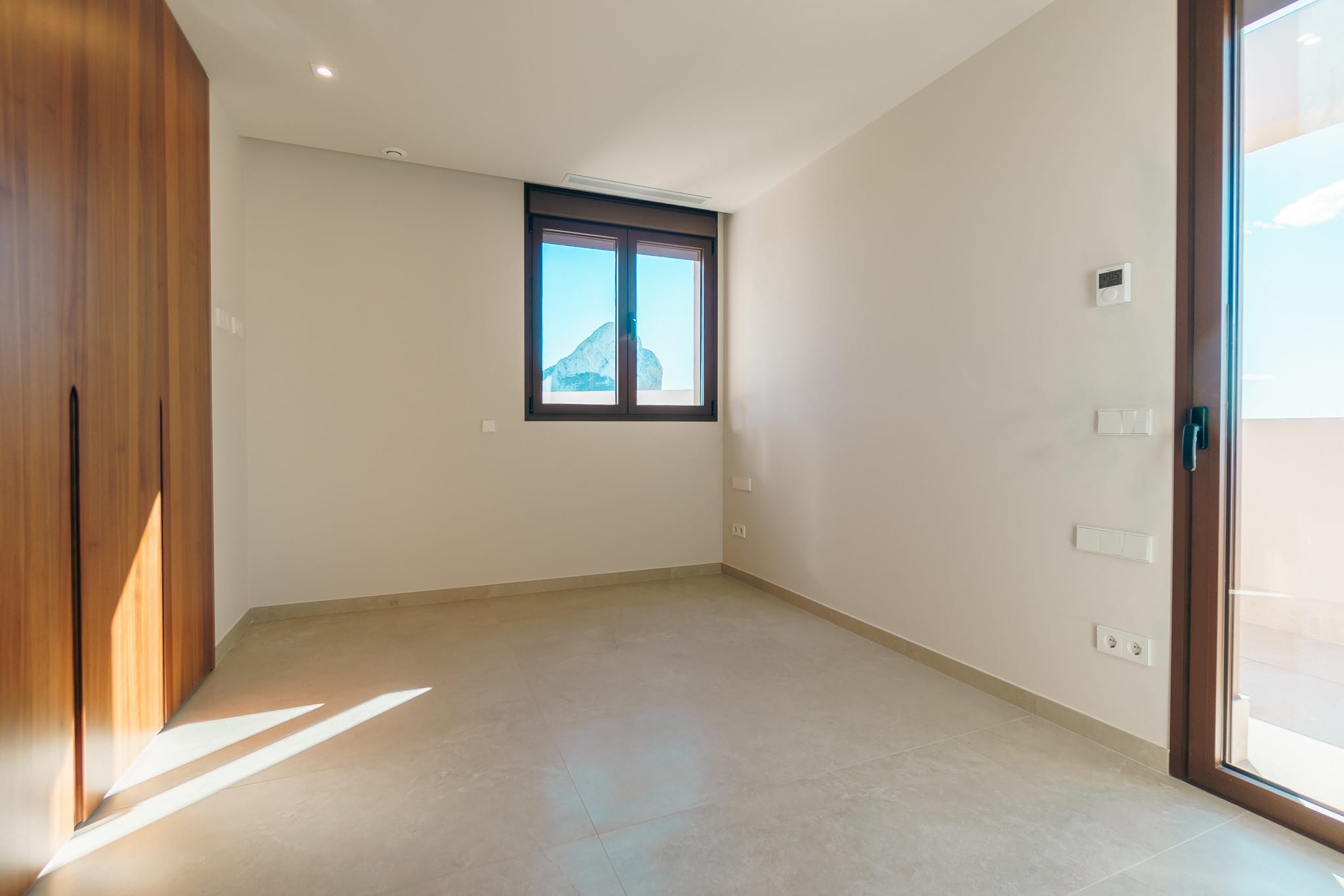 Modern chalet in Calpe with 5 bedrooms and private pool