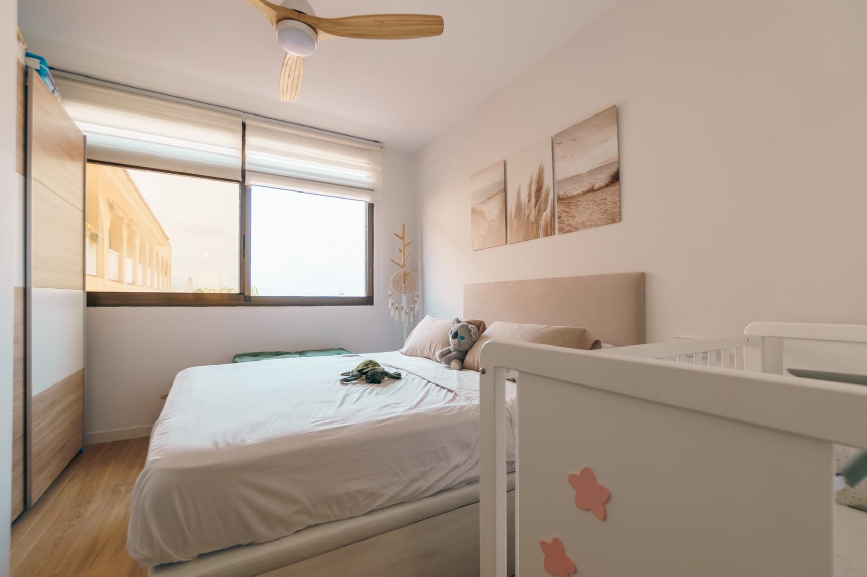 Apartamento moderno de 2 dormitorios en Albir (Alfaz del Pi) con terraza y piscina comunitaria