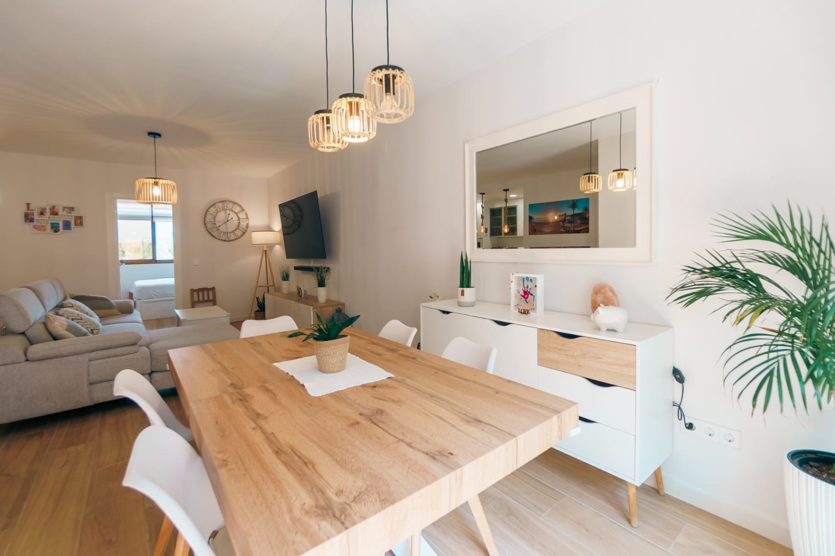 Apartamento moderno de 2 dormitorios en Albir (Alfaz del Pi) con terraza y piscina comunitaria