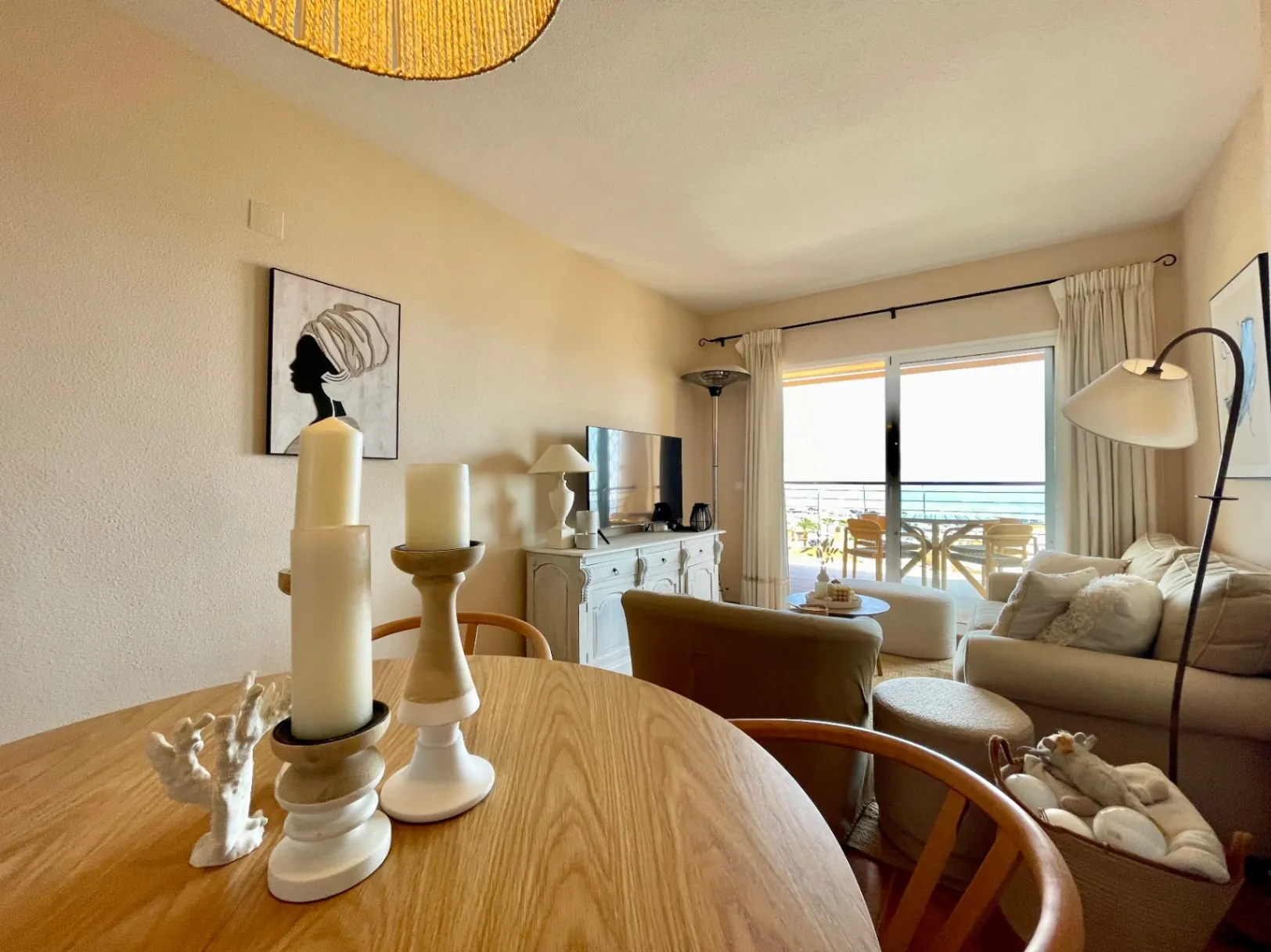 Apartamento en venta de 2 dormitorios con vistas al mar en Altea