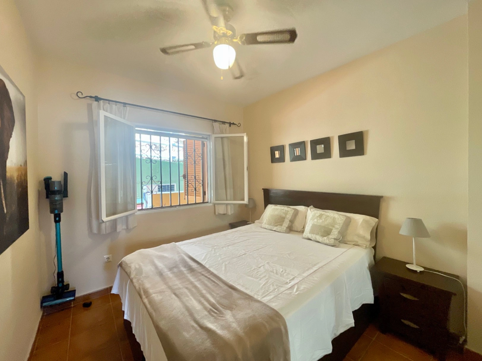 Apartamento en venta de 2 dormitorios con vistas al mar en Altea