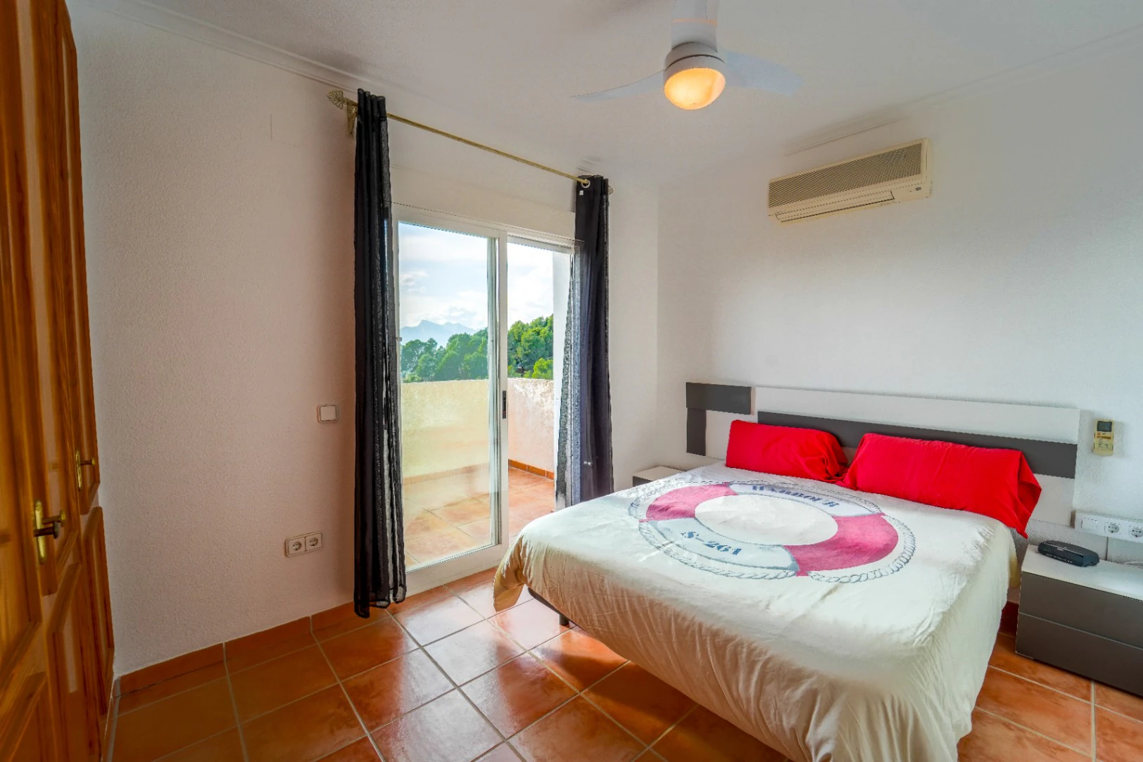 Charming Chalet for Sale in Altea, Mascarat - 3 Bedrooms, Pool