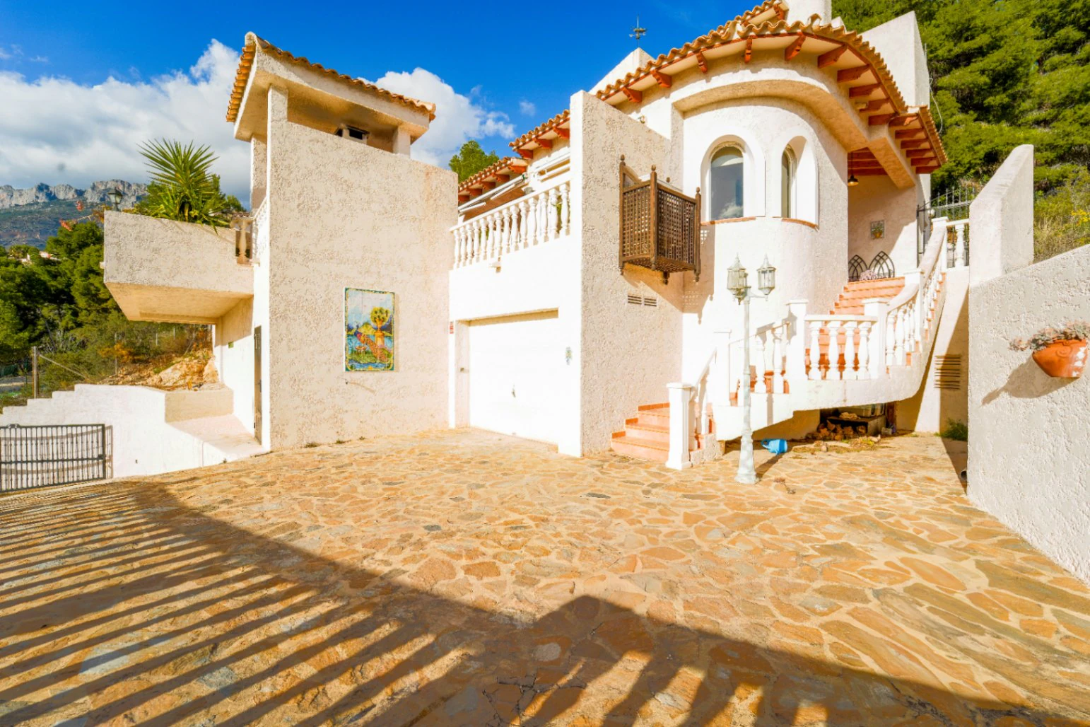 Charming Chalet for Sale in Altea, Mascarat - 3 Bedrooms, Pool