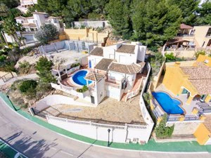 Charming Chalet for Sale in Altea, Mascarat - 3 Bedrooms, Pool