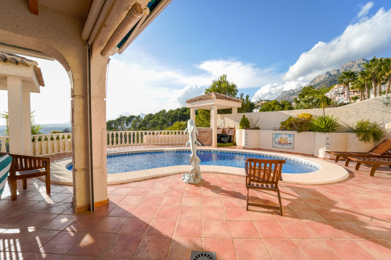 Charming Chalet for Sale in Altea, Mascarat - 3 Bedrooms, Pool