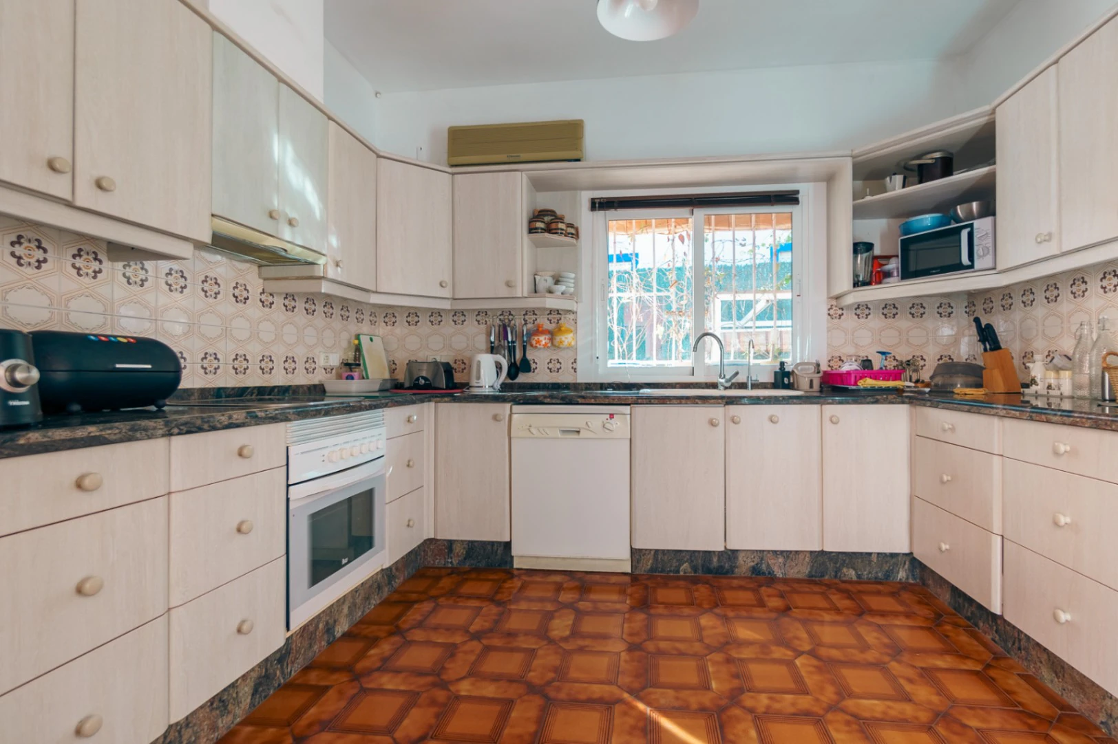 Chalet for sale with 4 bedrooms and a pool in El Albir