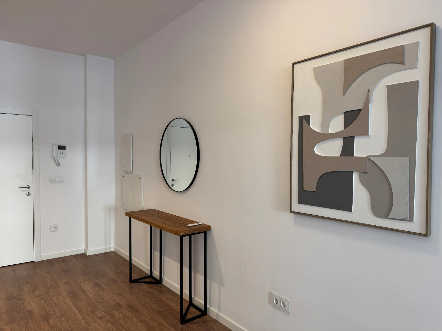 Montly Rental Apartment in Zaragoza - 0 Bedroom, 2 Baths