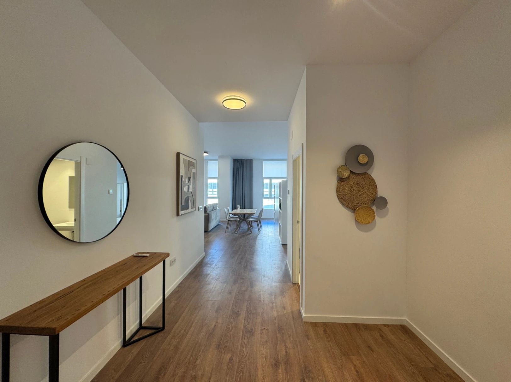 Montly Rental Apartment in Zaragoza - 0 Bedroom, 2 Baths