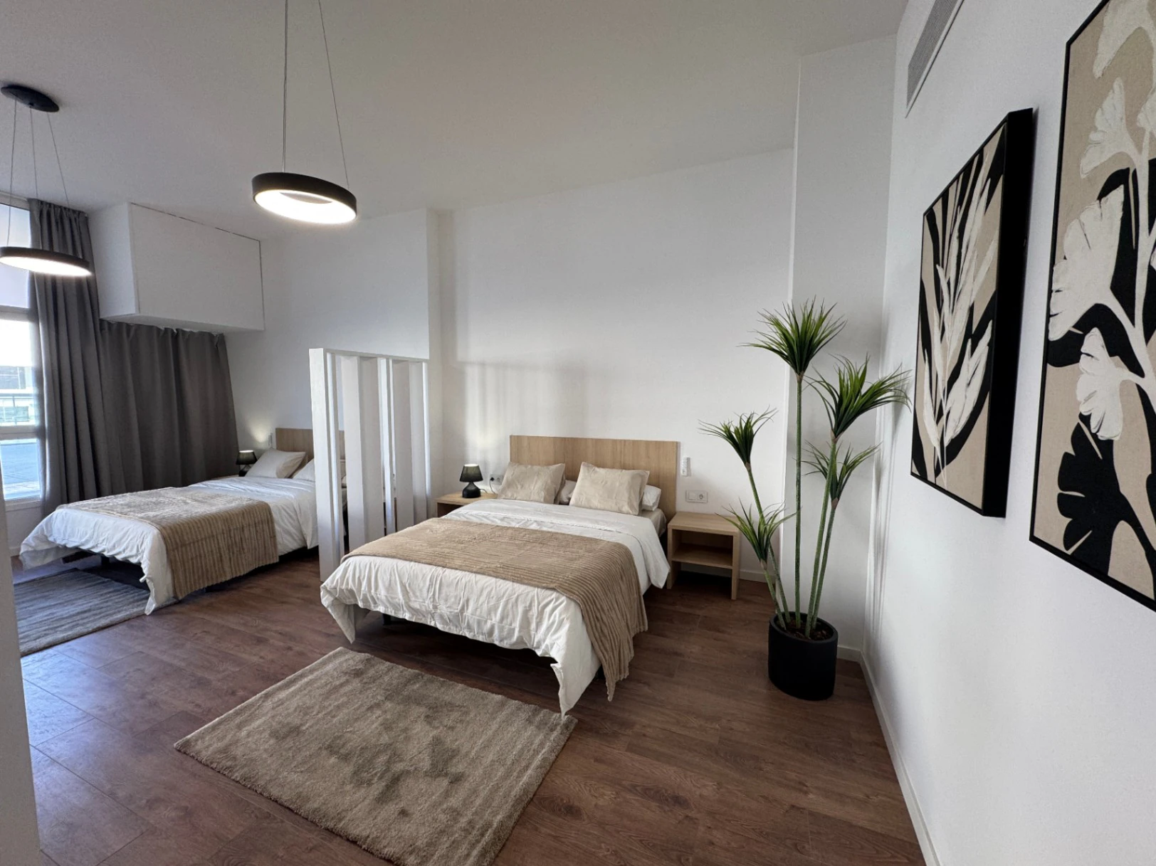 Montly Rental Apartment in Zaragoza - 0 Bedroom, 2 Baths