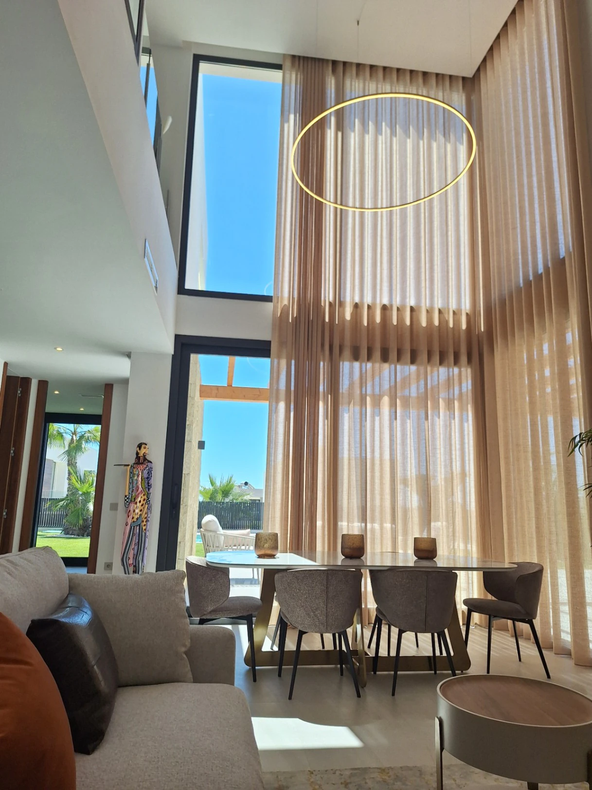 Amplio Chalet en Finestrat  a pocos minutos de Benidorm